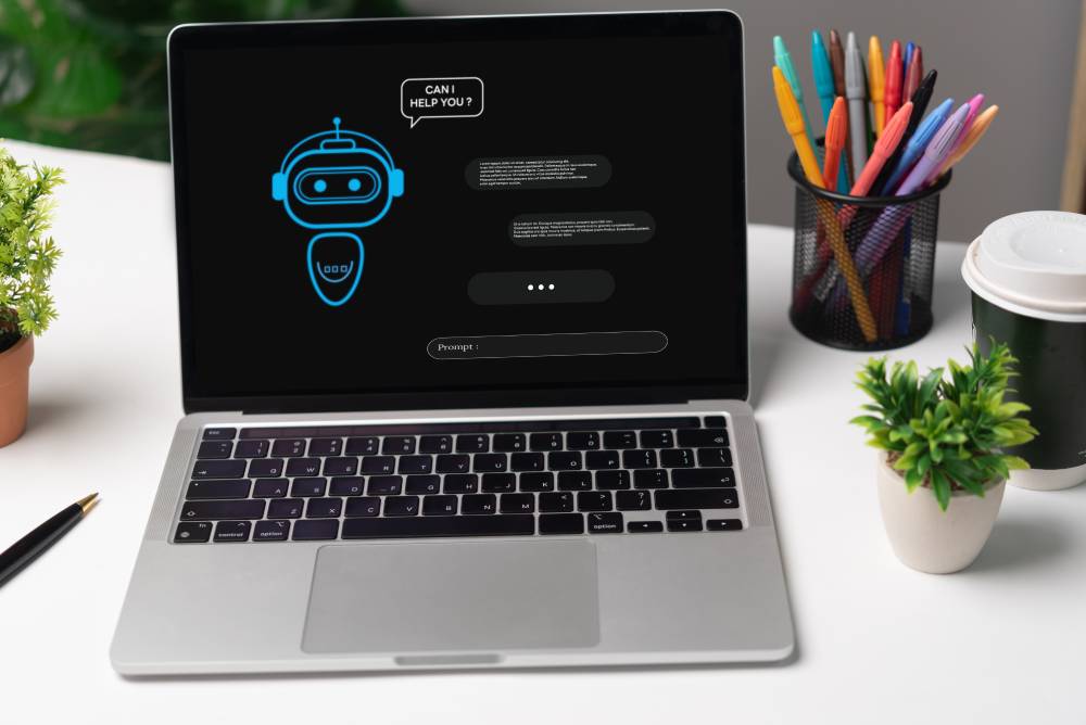 Un chatbot de reclutamiento responde las dudas de un candidato, ofreciendo una experiencia inmediata y optimizando el proceso de selección.